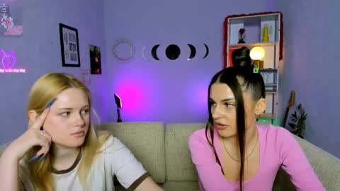 Elin online show from May 2026 07:12:01 PM