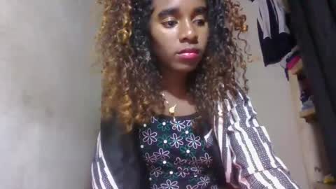 elina981 online show from May 2026 03:47:01 AM