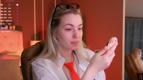 Snapshot of elina_nortas chatting on February 2025 01:13:01 AM Elina online show from February 2025 01:13:01 AM
