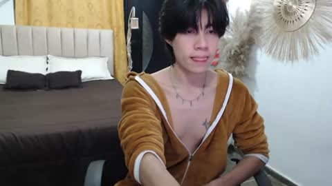 Snapshot of elio_collem chatting on July 2026 08:50:02 AM ELIO online show from July 2026 08:50:02 AM