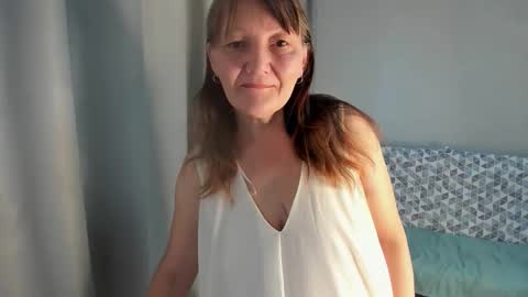 Elis online show from October 2025 12:33:02 AM