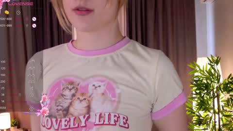 Snapshot of elis_goyard chatting on September 2025 07:41:02 AM Elis online show from September 2025 07:41:02 AM