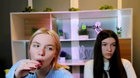 elis_sunny online show from February 2026 06:11:02 AM