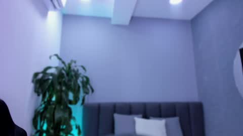 Elisa online show from February 2025 01:47:02 AM