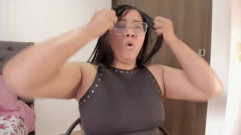 Snapshot of elisa_connors18 chatting on September 2025 04:12:01 PM online show from September 2025 04:12:01 PM