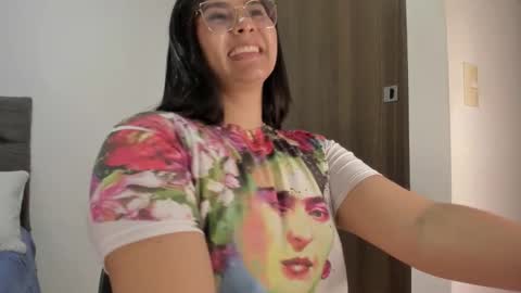 Snapshot of elisa_connors18 chatting on October 2025 03:14:01 AM online show from October 2025 03:14:01 AM