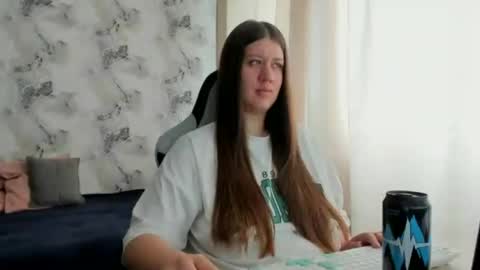 Snapshot of elisa_kollin chatting on July 2026 08:10:01 AM Aletta Oushen online show from July 2026 08:10:01 AM