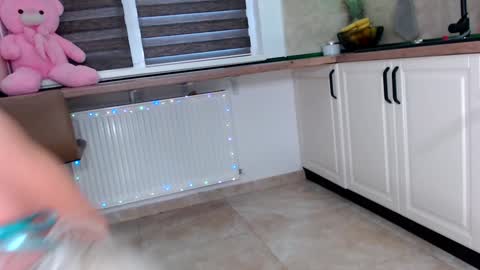 elisabeth_jason online show from October 2025 08:40:01 AM