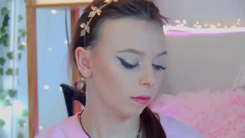 Snapshot of elisabethdavis chatting on September 2025 03:11:02 PM ElisabethDavis online show from September 2025 03:11:02 PM