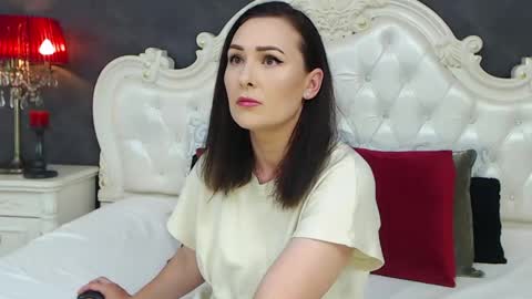 Krissy online show from June 2026 11:32:01 AM