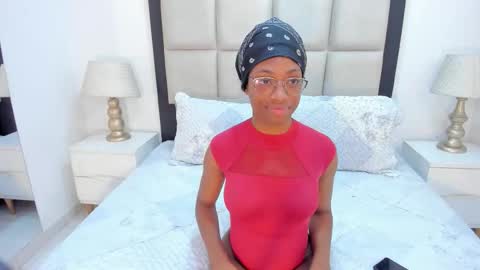 elisabettamonroy online show from October 2025 02:13:01 PM