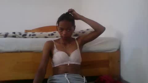 Snapshot of elisacich chatting on February 2026 10:01:02 AM elisacich online show from February 2026 10:01:02 AM