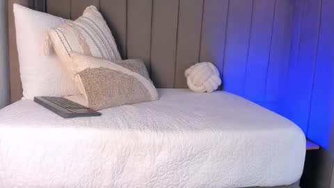 Elise diamond online show from March 2026 02:15:02 AM