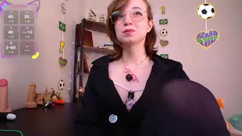 Snapshot of elise_nyx chatting on June 2026 01:48:02 PM elise_nyx online show from June 2026 01:48:02 PM