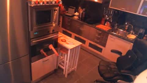 Snapshot of elise_tv chatting on November 2025 08:41:01 PM Barbie online show from November 2025 08:41:01 PM