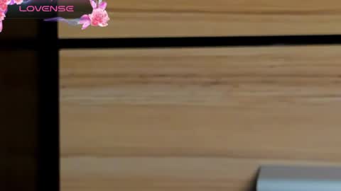 Elise online show from March 2026 09:27:02 PM