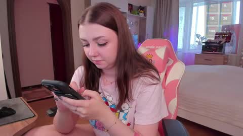 Elise    online show from January 2025 10:00:02 AM