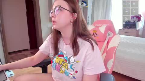 Elise    online show from February 2025 10:16:01 AM