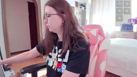 Elise    online show from February 2025 10:17:02 AM