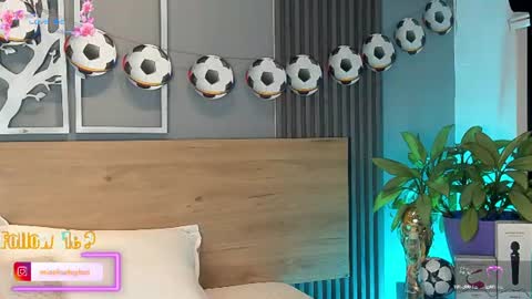 Elise Play Boobs online show from July 2026 10:16:01 PM