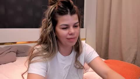 Elly online show from March 2026 09:09:02 PM