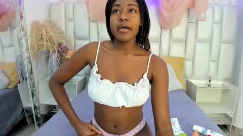 Snapshot of elismith0 chatting on July 2026 02:01:01 PM Eli online show from July 2026 02:01:01 PM