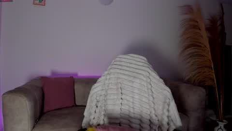 Snapshot of elissa_dominguez chatting on July 2026 06:28:01 AM Elissa online show from July 2026 06:28:01 AM