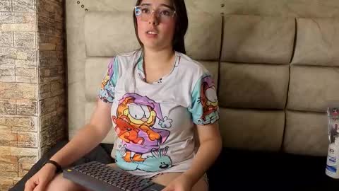 elisvega online show from February 2026 07:02:01 AM