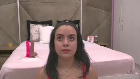 Eliza online show from October 2025 02:10:01 PM