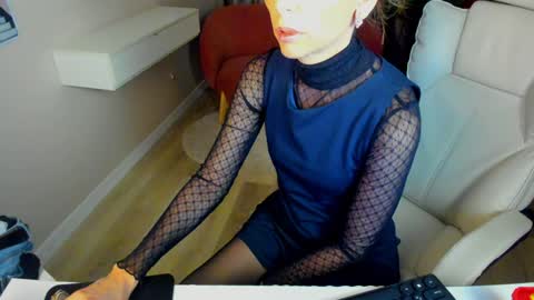 Elizabethangel online show from February 2025 09:48:01 PM