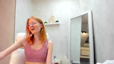 Elizabeth online show from February 2025 02:13:02 PM