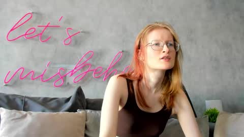 Elizabeth online show from February 2025 07:59:01 AM