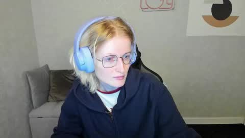 Elizabeth online show from September 2025 12:56:02 AM