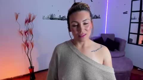 Snapshot of elizabeth_taylor_b chatting on June 2026 01:36:02 AM Elizabeth online show from June 2026 01:36:02 AM