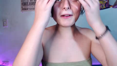 Elizabeth Taylor online show from December 2024 10:19:01 PM