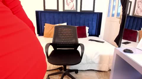 Elizabeth  online show from March 2026 12:44:01 PM