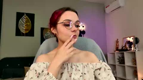 Elizabet online show from November 2025 10:12:01 PM