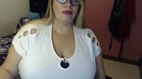 Snapshot of elizabethtaylor1 chatting on January 2025 10:01:01 AM Elizabeth online show from January 2025 10:01:01 AM