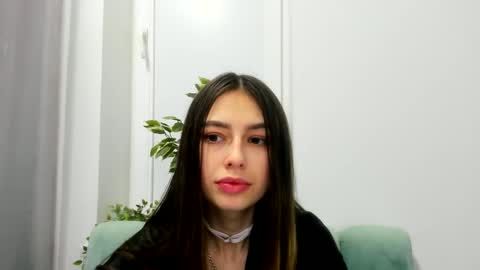 elizabethwall online show from January 2025 08:18:02 AM