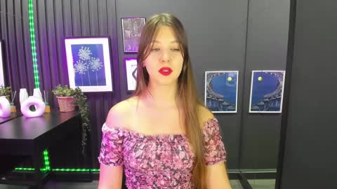 Eliza online show from December 2024 01:00:01 PM