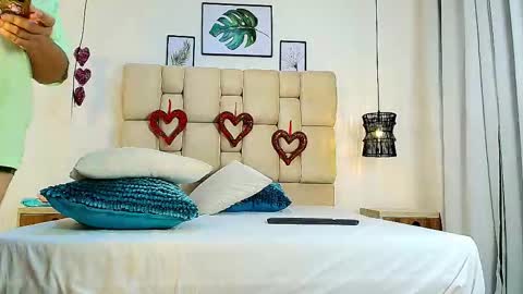 Eliza online show from September 2025 12:54:02 PM