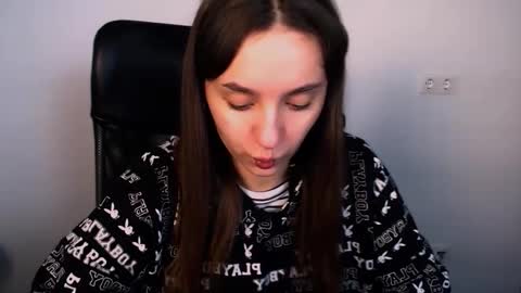 elizsun online show from November 2025 09:09:01 AM