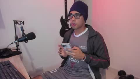 Snapshot of elkin_clark chatting on February 2026 02:04:02 PM Elkin Clark online show from February 2026 02:04:02 PM