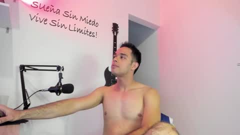 Snapshot of elkin_clark chatting on March 2026 06:03:01 PM Elkin Clark online show from March 2026 06:03:01 PM