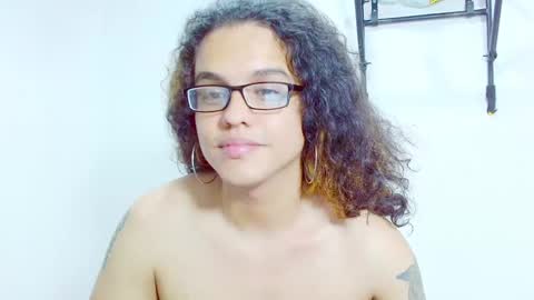 Snapshot of elkingthe chatting on December 2024 03:22:02 PM Diana online show from December 2024 03:22:02 PM