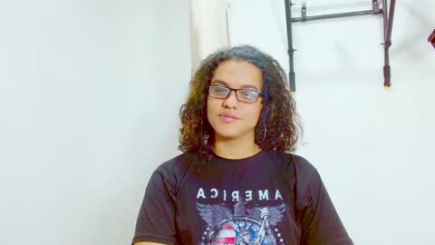 Snapshot of elkingthe chatting on February 2025 06:15:02 PM Diana online show from February 2025 06:15:02 PM