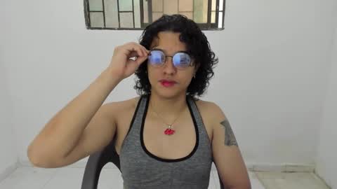 Diana online show from November 2025 06:20:01 PM