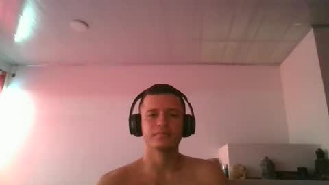 elkinjose182112 online show from April 2026 05:56:01 PM