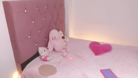 Ella  online show from January 2026 07:22:01 AM