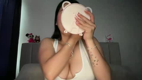 Ella  online show from June 2026 07:40:01 PM